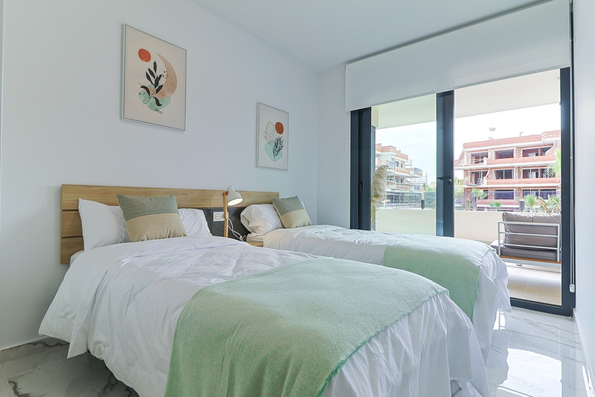 Benedenwoning met 2 Slaapkamers in Los Altos, Orihuela Co... - Image 16