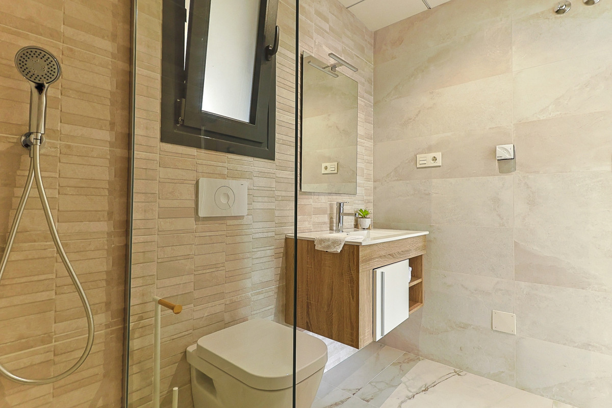 Benedenwoning met 2 Slaapkamers in Los Altos, Orihuela Co... - Image 18