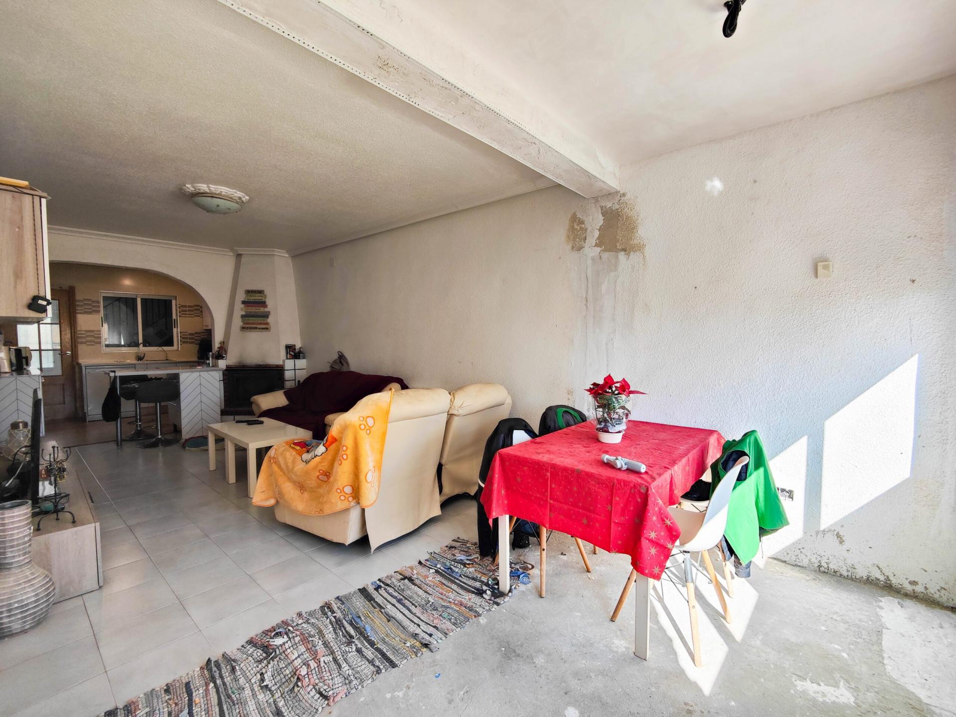 4-Bedroom House in San Miguel de Salinas - Image 15