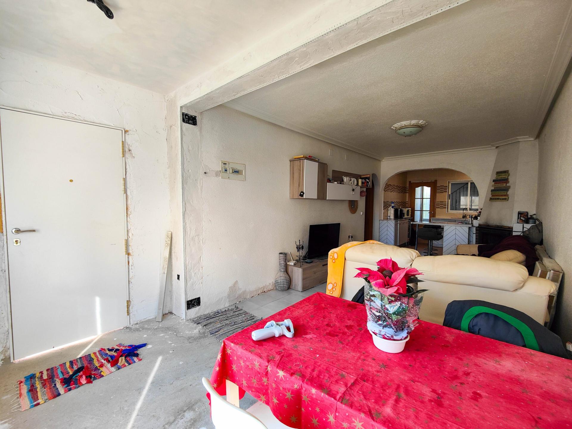 4-Bedroom House in San Miguel de Salinas - Image 16