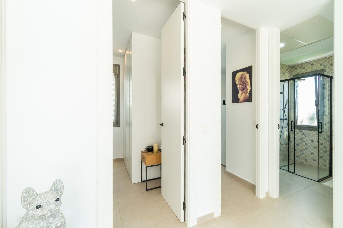 3-Bedroom Villa in San Miguel de Salinas - Image 15