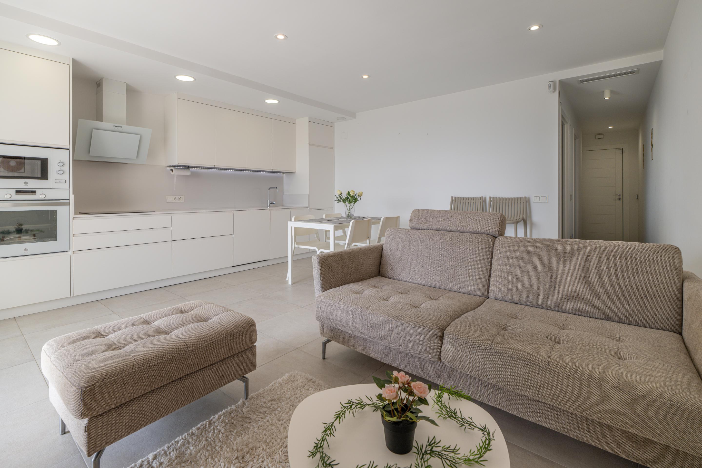 1-Bedroom Apartment in Playa Flamenca, Orihuela Costa - Image 10