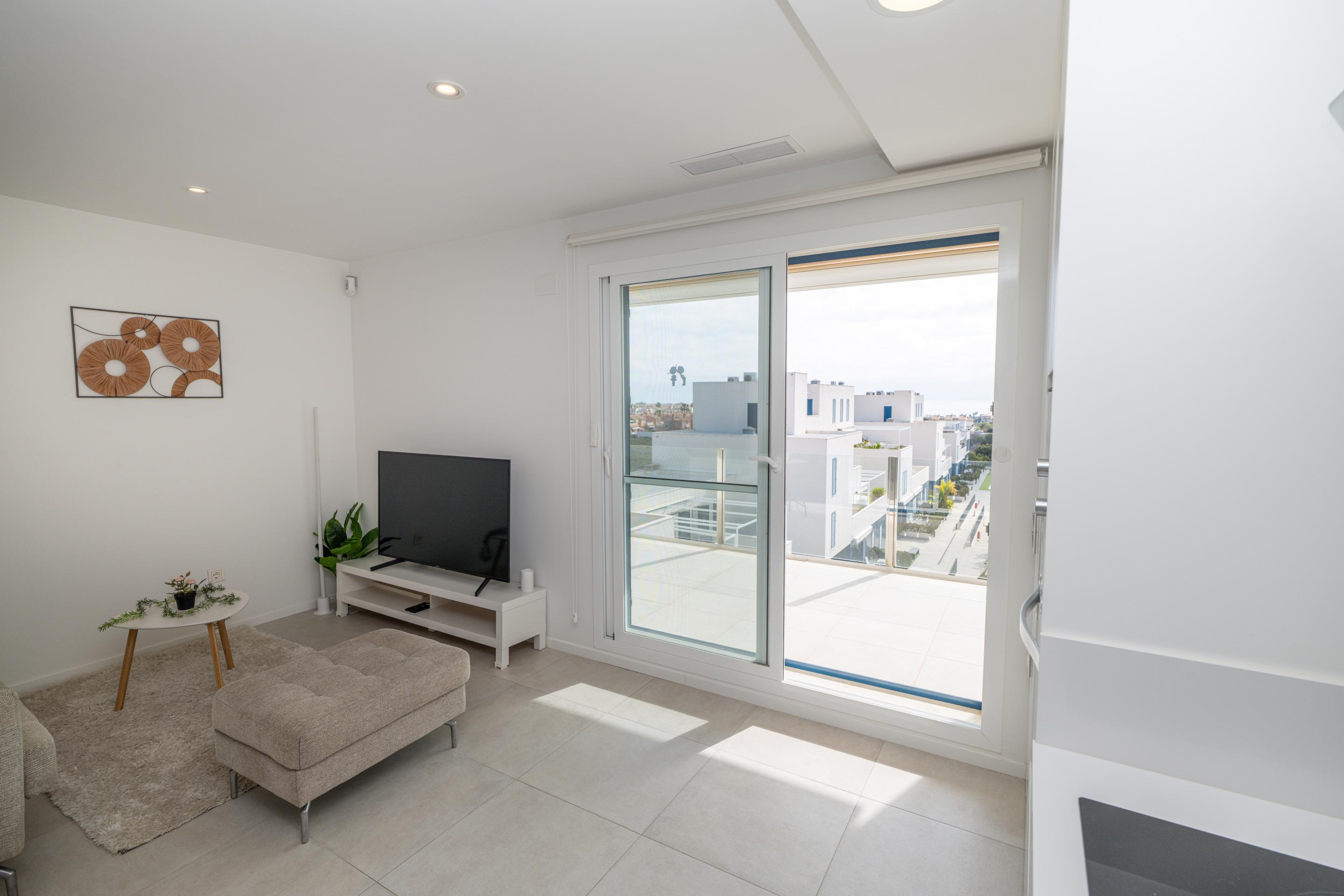 1-Bedroom Apartment in Playa Flamenca, Orihuela Costa - Image 11