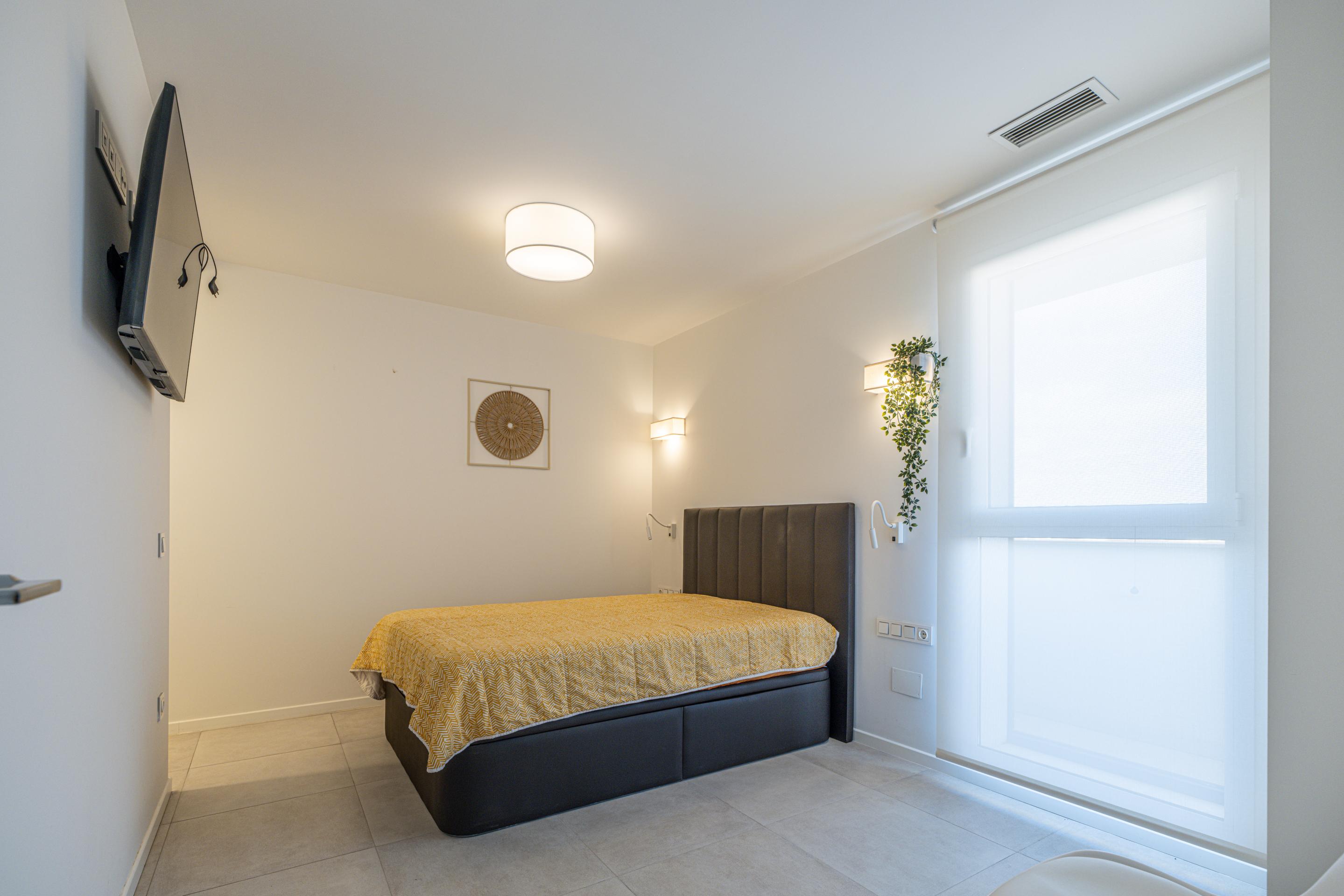 1-Bedroom Apartment in Playa Flamenca, Orihuela Costa - Image 13