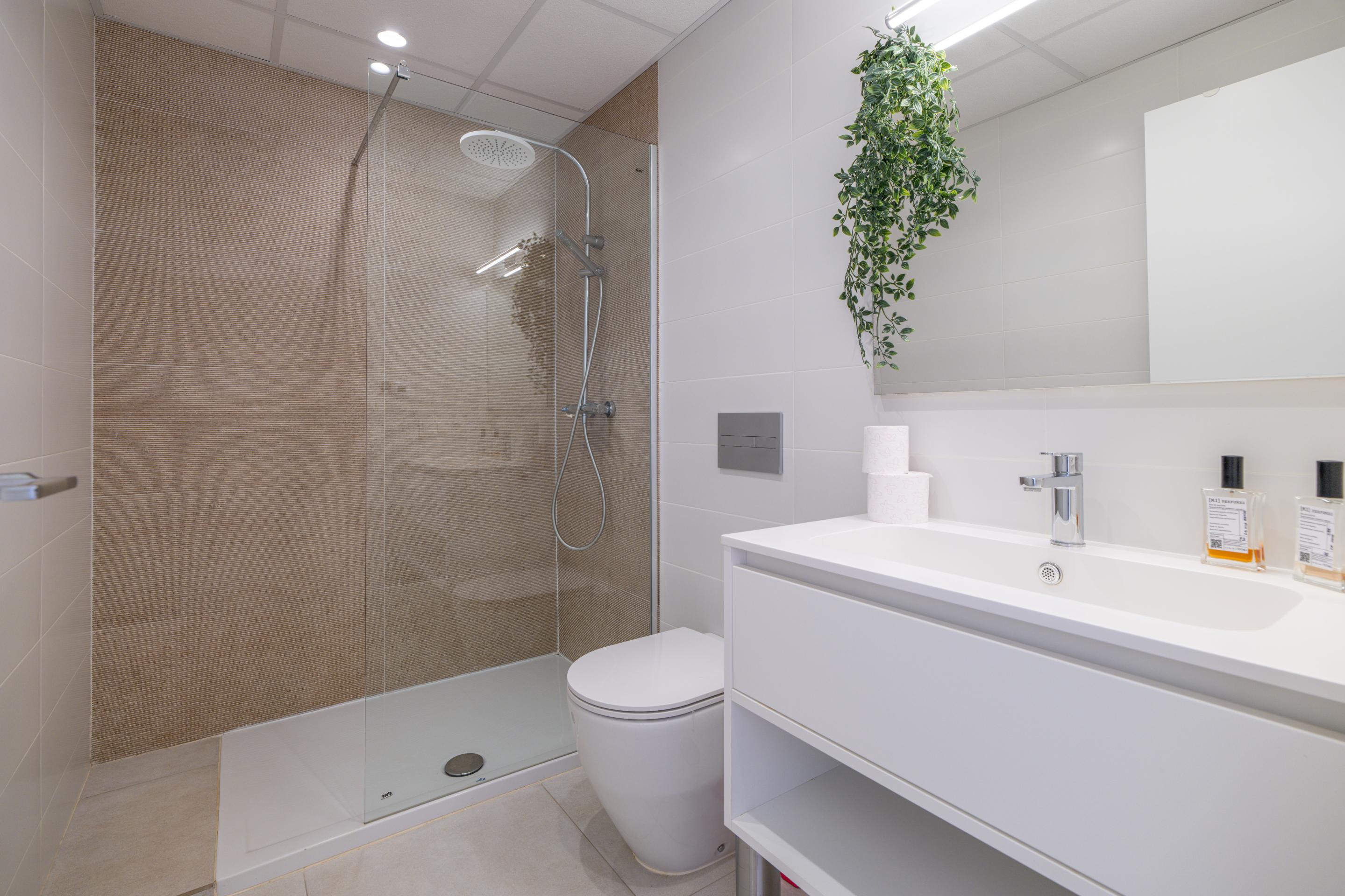 1-Bedroom Apartment in Playa Flamenca, Orihuela Costa - Image 14