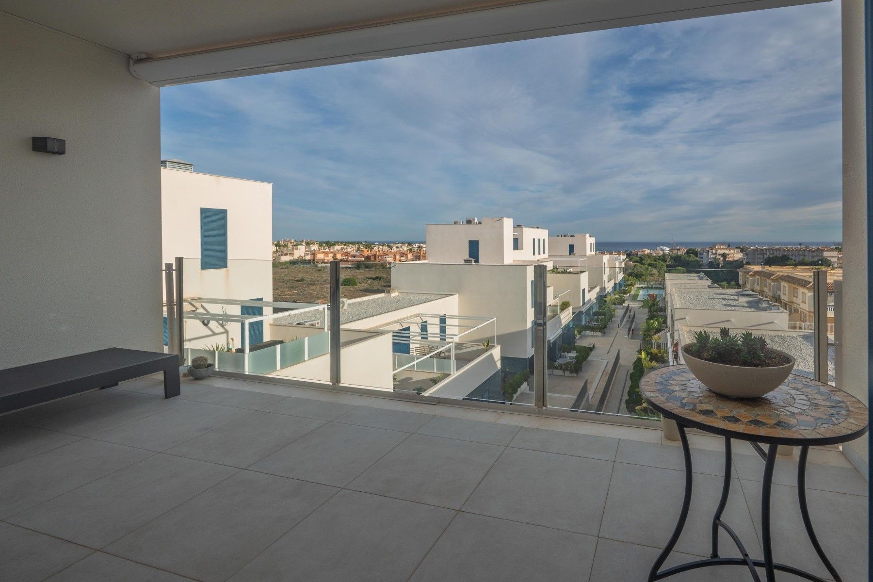 1-Bedroom Apartment in Playa Flamenca, Orihuela Costa - Image 15