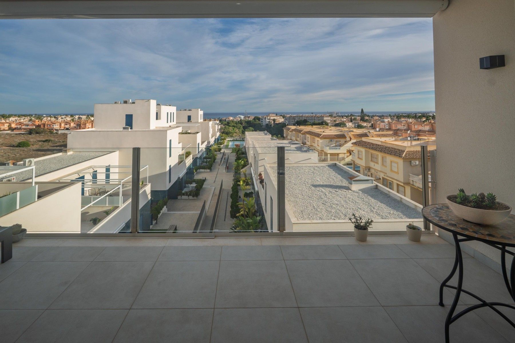 1-Bedroom Apartment in Playa Flamenca, Orihuela Costa - Image 16