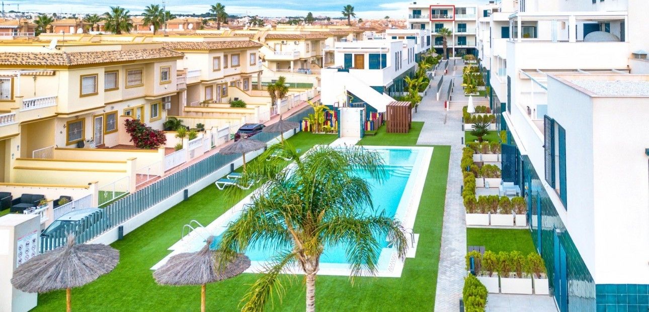 1-Bedroom Apartment in Playa Flamenca, Orihuela Costa - Image 23