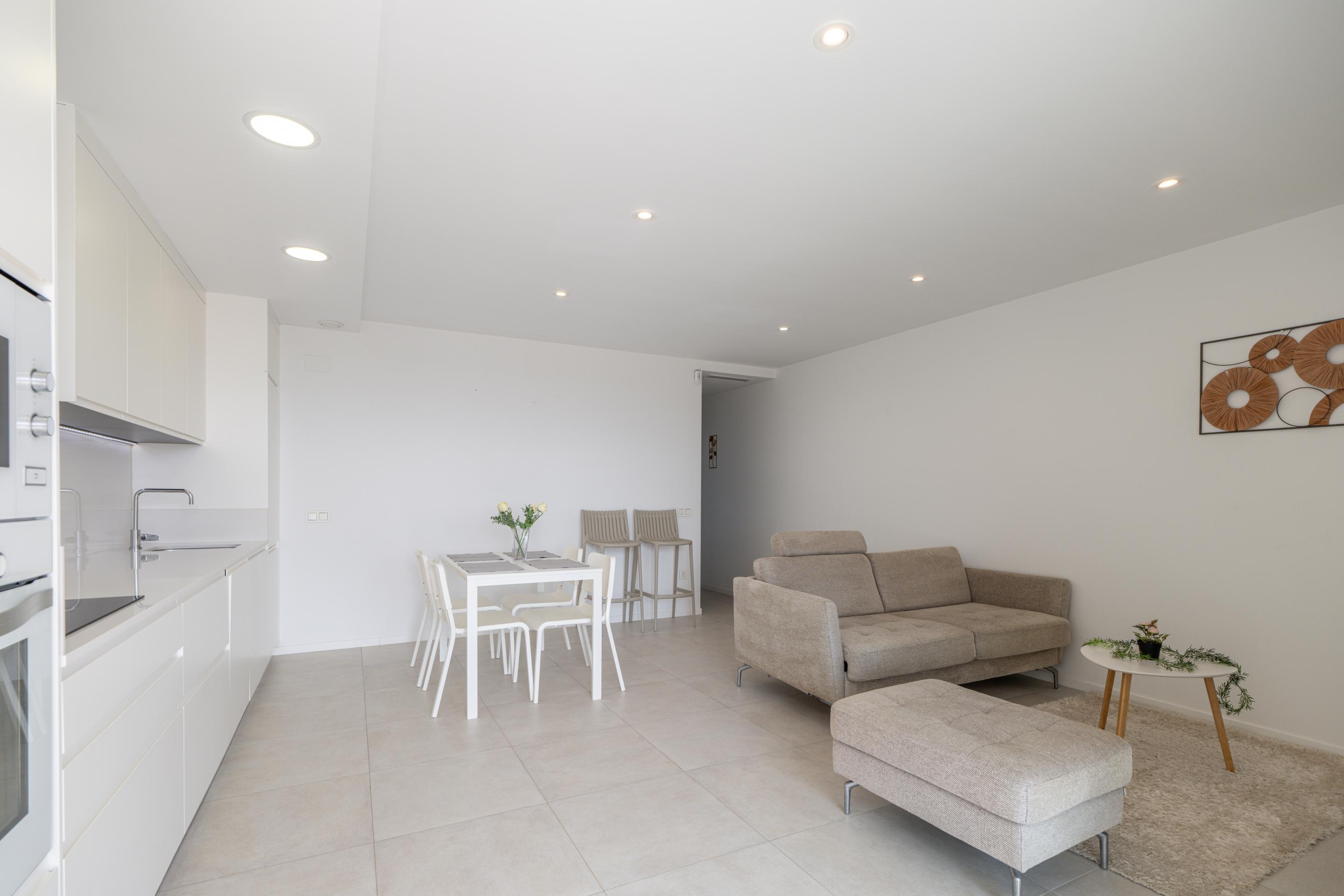 1-Bedroom Apartment in Playa Flamenca, Orihuela Costa - Image 9