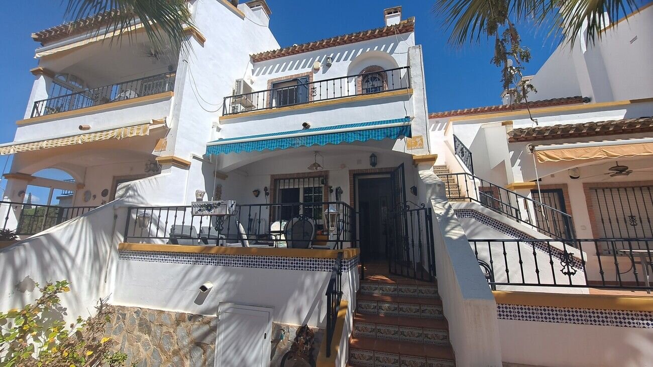 2-Bedroom House in Villamartín-las Filipinas, Orihuela Costa - Image 1