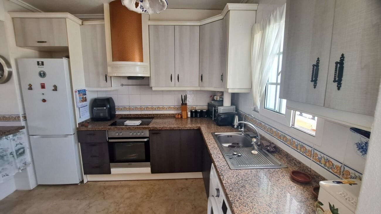 2-Bedroom House in Villamartín-las Filipinas, Orihuela Costa - Image 10