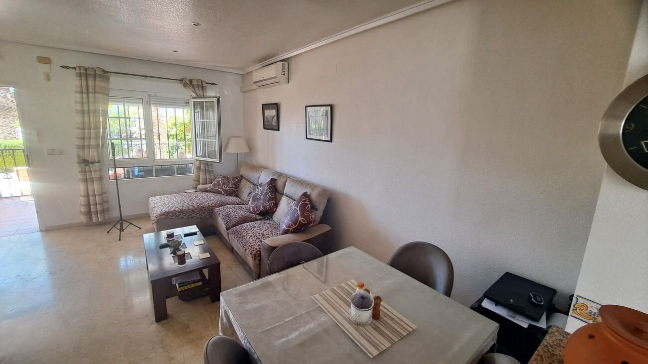 2-Bedroom House in Villamartín-las Filipinas, Orihuela Costa - Image 14