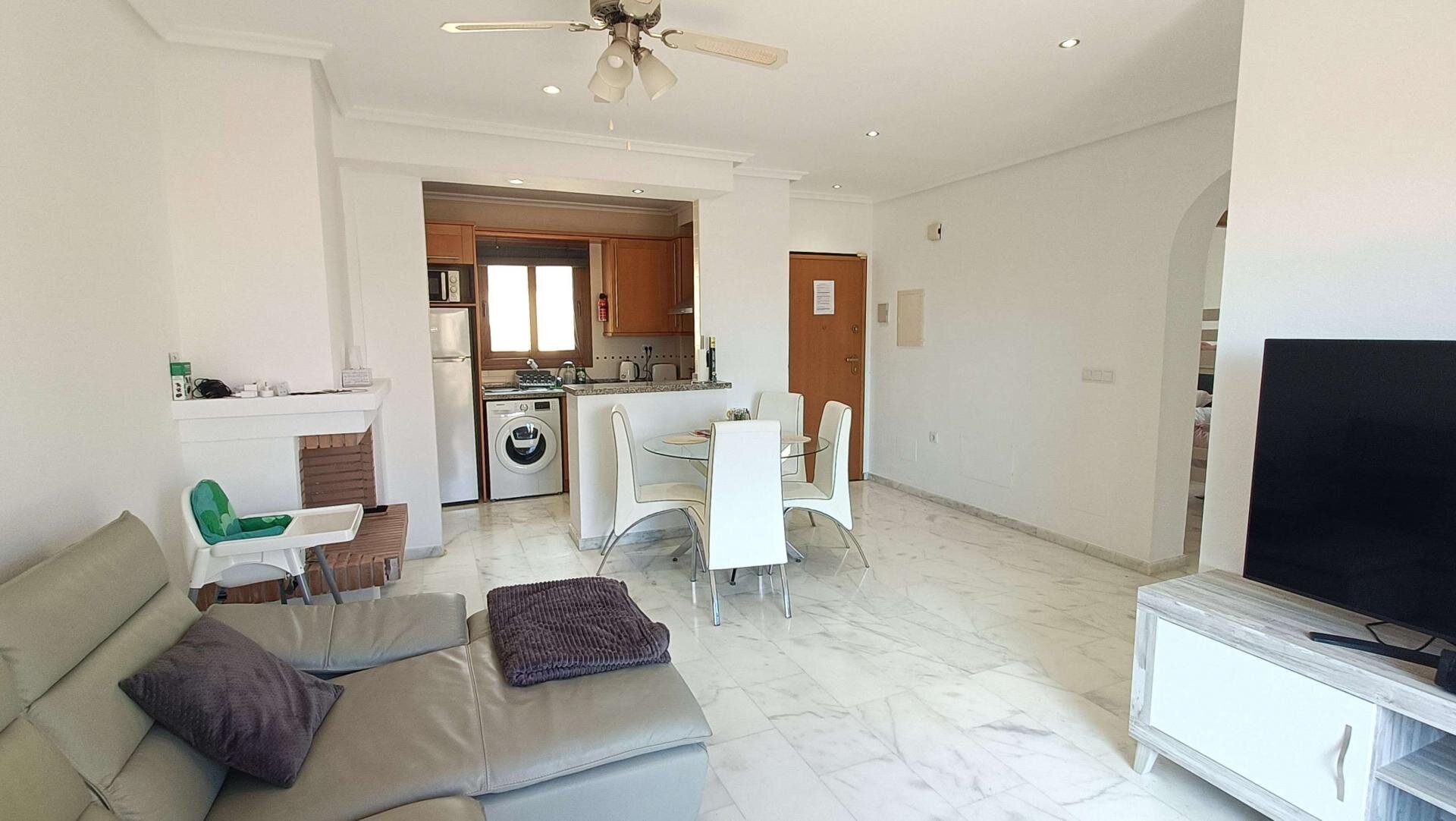 Appartement met 2 Slaapkamers in Comunidad Valenciana, Algorfa - Image 4