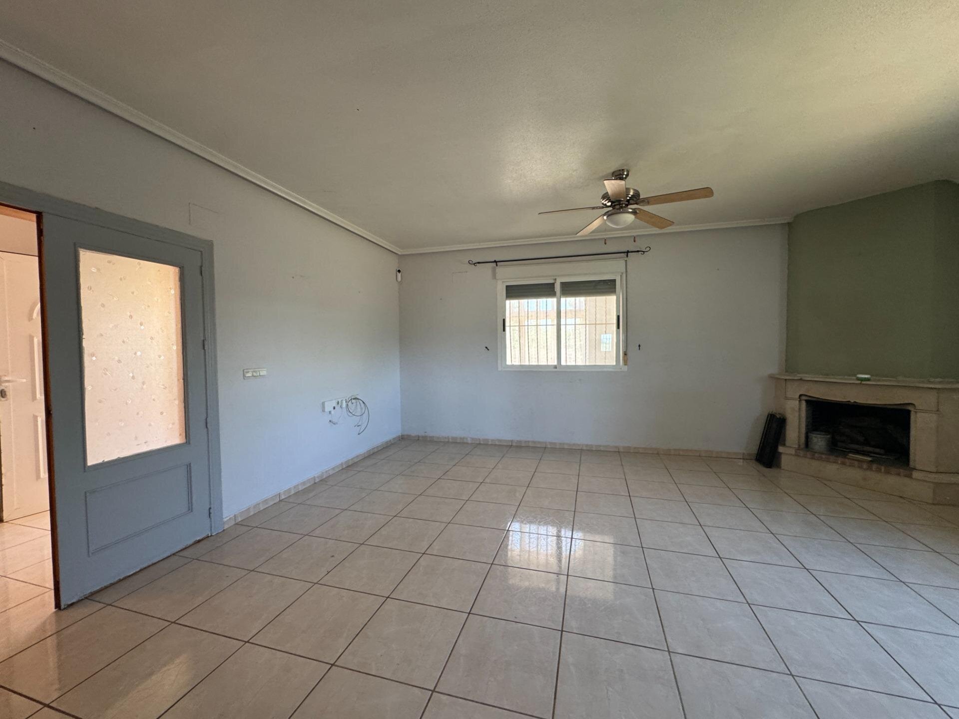 4-Bedroom Country House in Dolores - Image 18