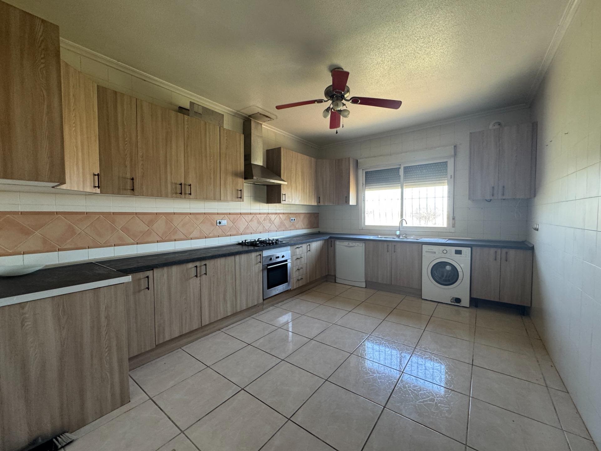 4-Bedroom Country House in Dolores - Image 2