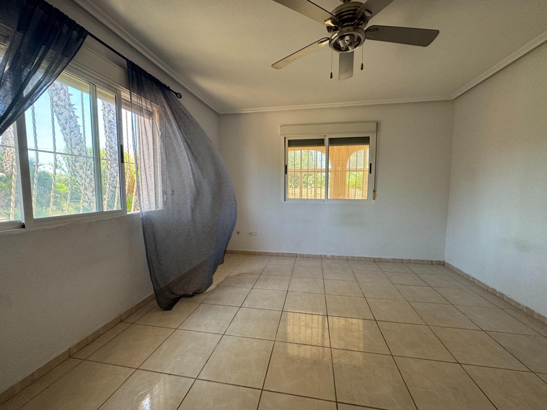 4-Bedroom Country House in Dolores - Image 21