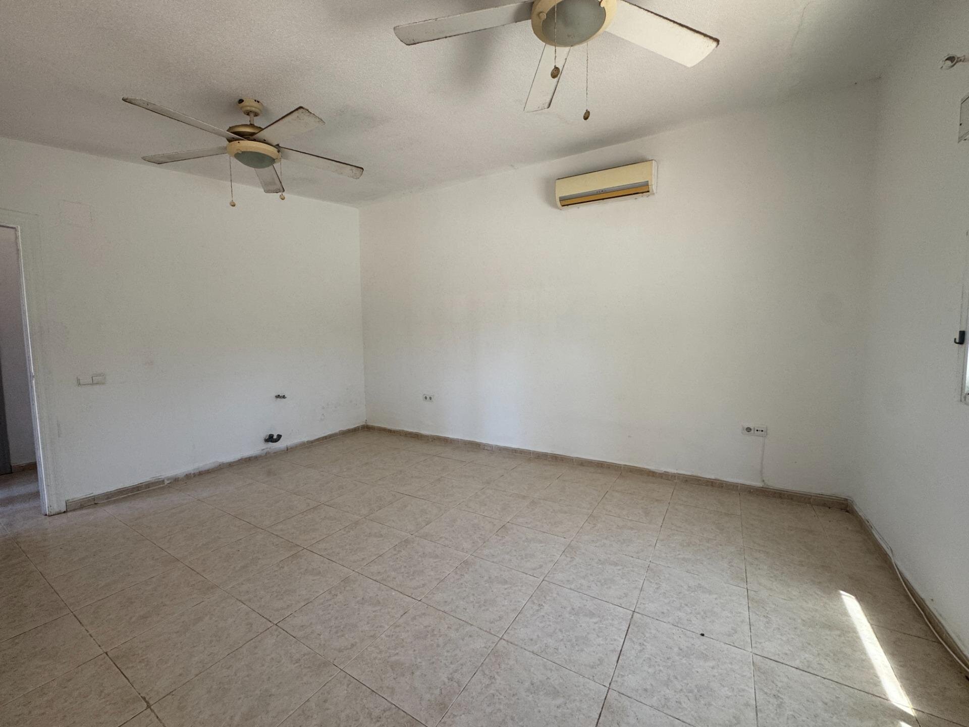 4-Bedroom Country House in Dolores - Image 30