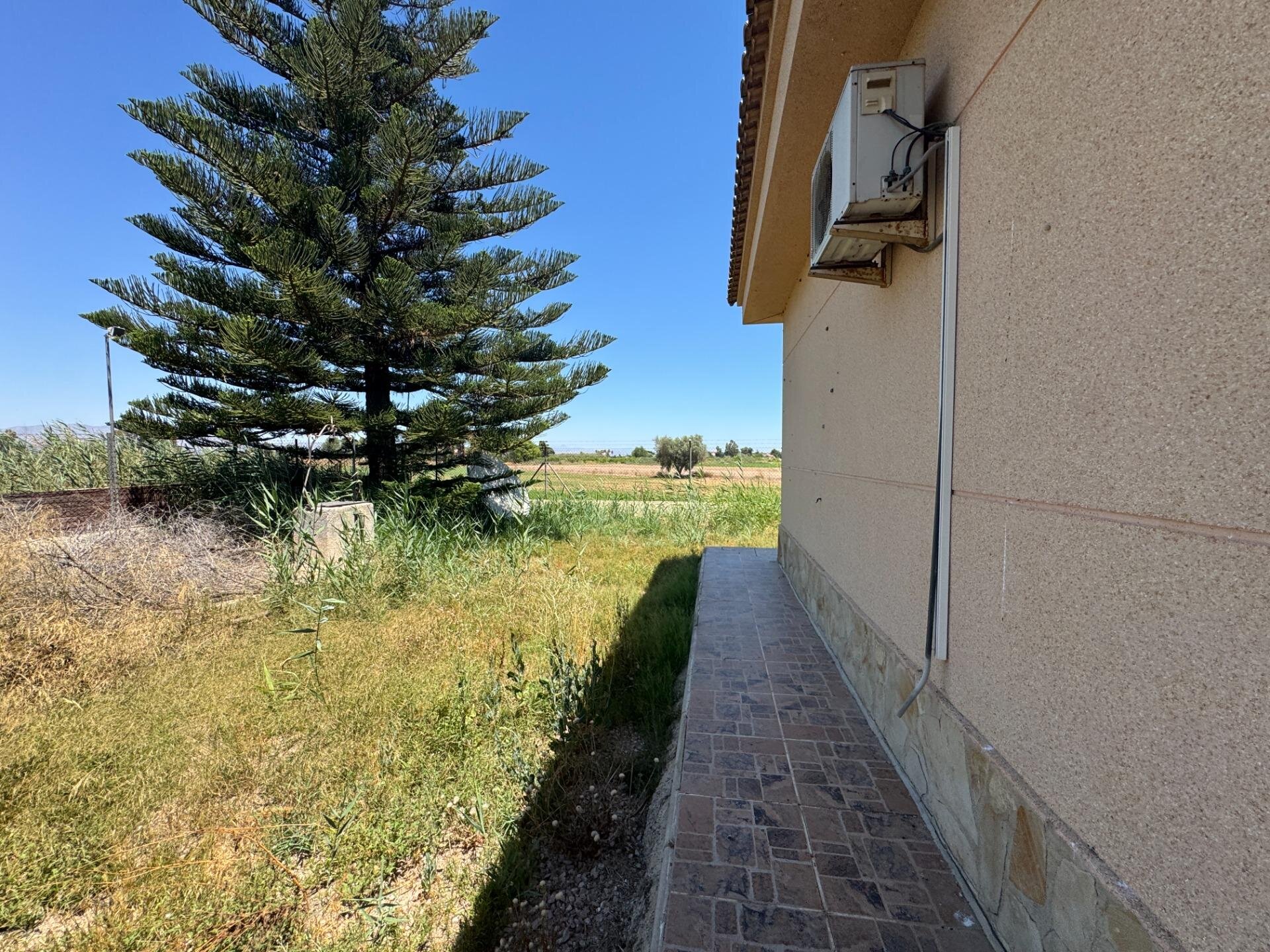 4-Bedroom Country House in Dolores - Image 47