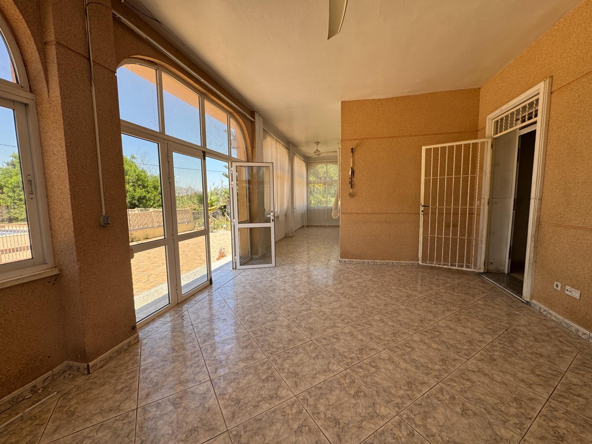 4-Bedroom Country House in Comunidad Valenciana, Dolores - Image 7