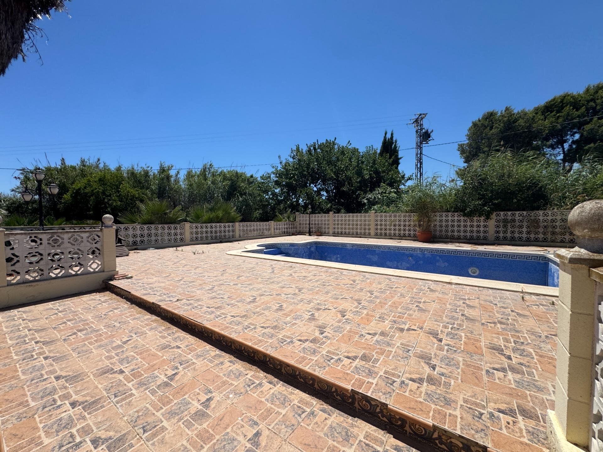 4-Bedroom Country House in Dolores - Image 7
