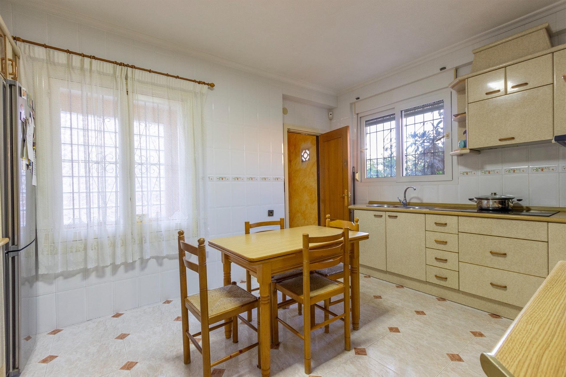 Villa de 4 Dormitorios en Los Balcones - Los Altos del Edén, Torrevieja - Image 10