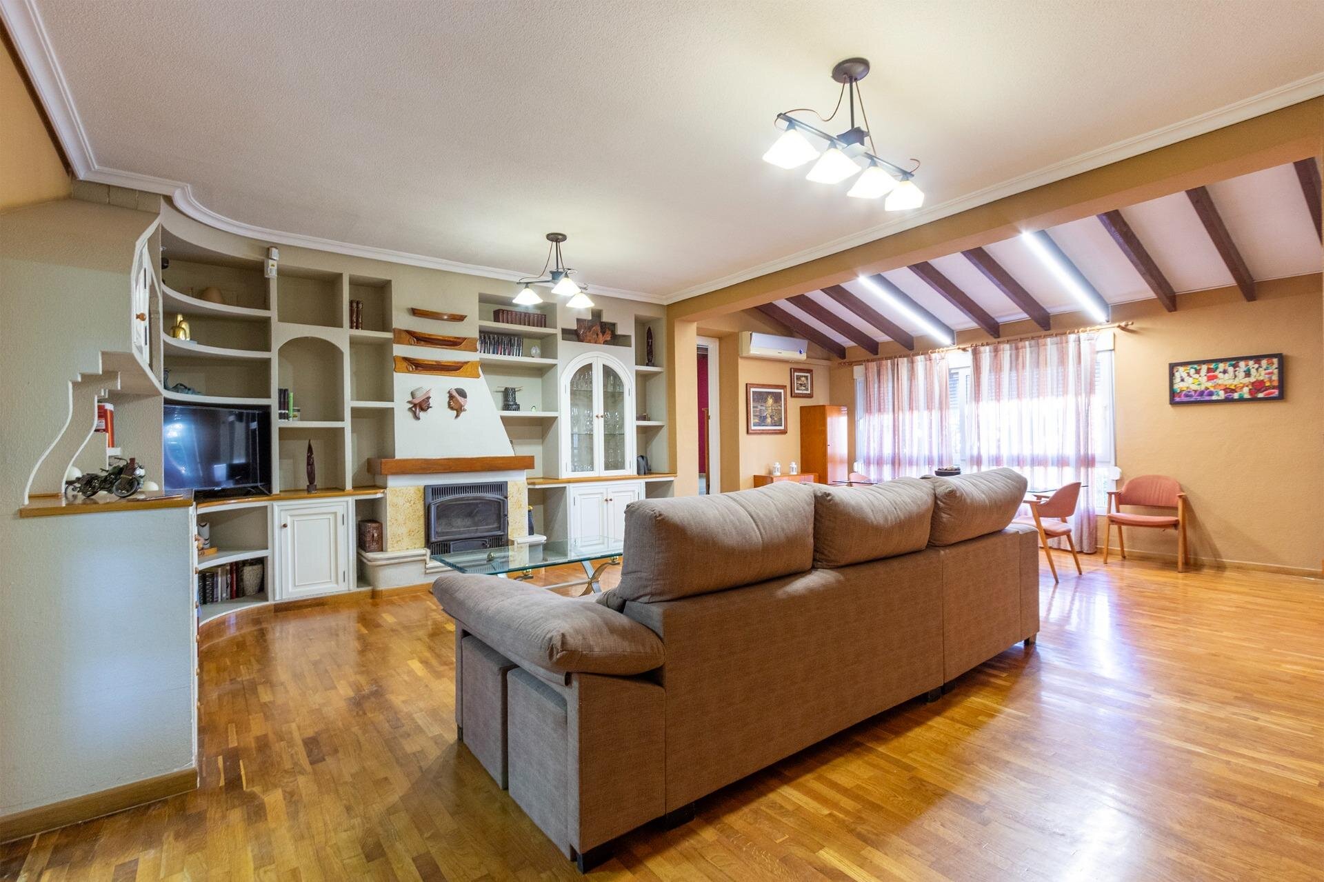 Villa de 4 Dormitorios en Los Balcones - Los Altos del Edén, Torrevieja - Image 4
