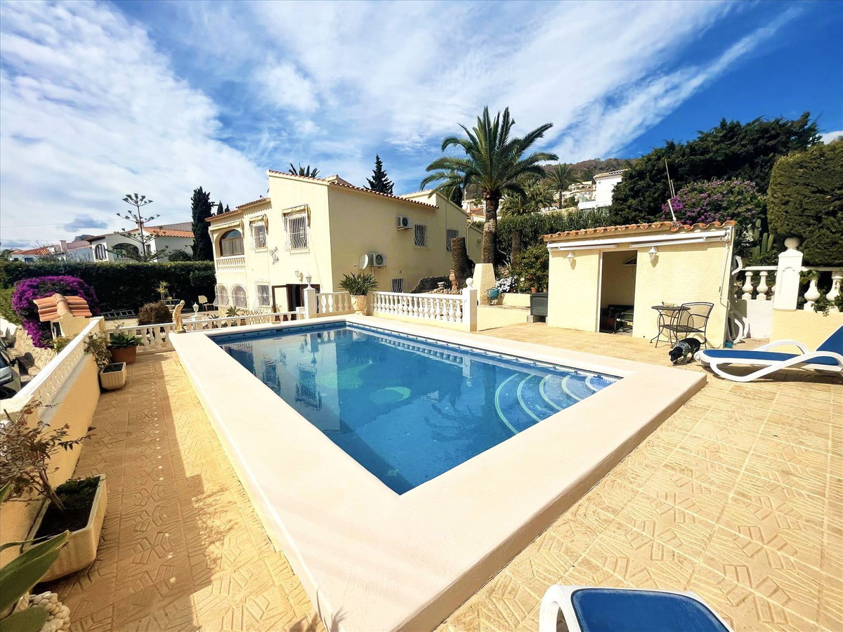 3-Bedroom Detached House in  Calpe | Sunny Casas - Costa ... - Image 1