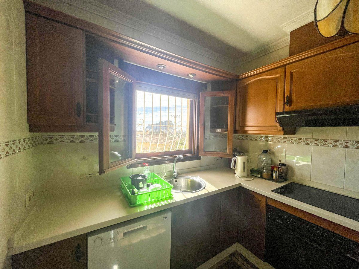 3-Bedroom Detached House in  Calpe | Sunny Casas - Costa ... - Image 10