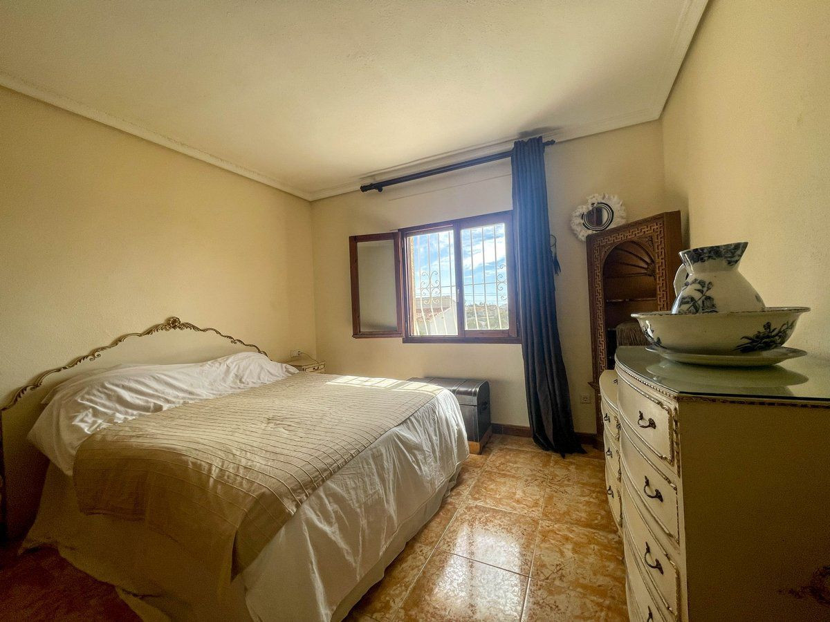 3-Bedroom Detached House in  Calpe | Sunny Casas - Costa ... - Image 13