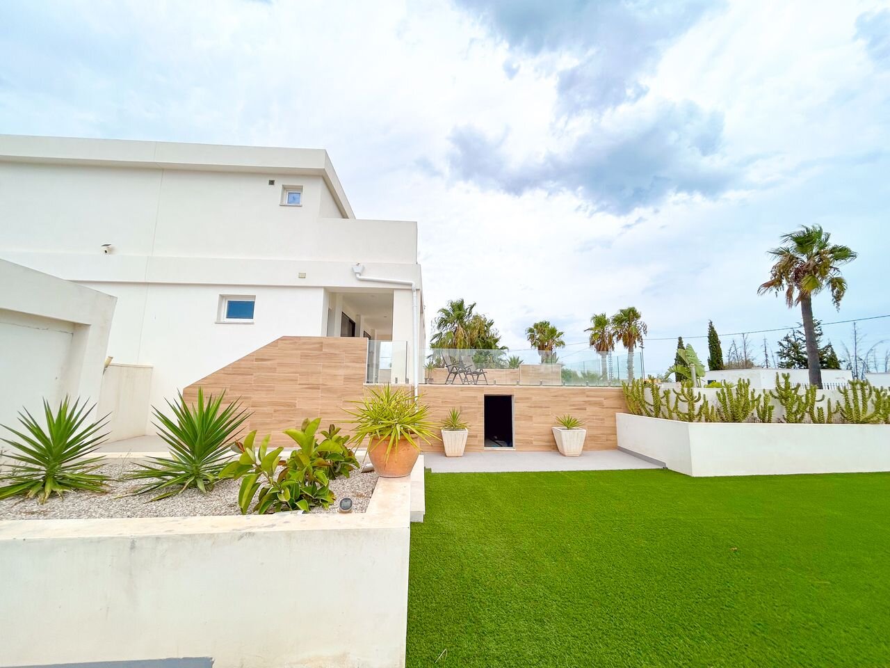 8-Bedroom Villa in Pueblo 8, Los Montesinos - Image 9