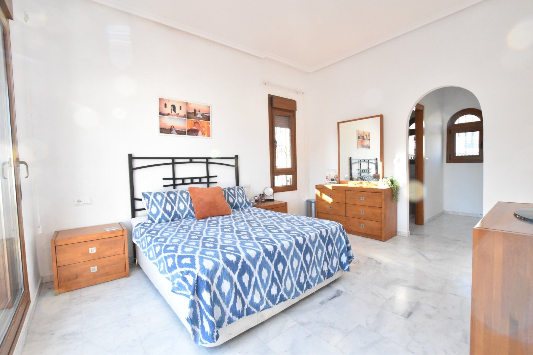3-Bedroom Villa in Comunidad Valenciana, Algorfa - Image 17