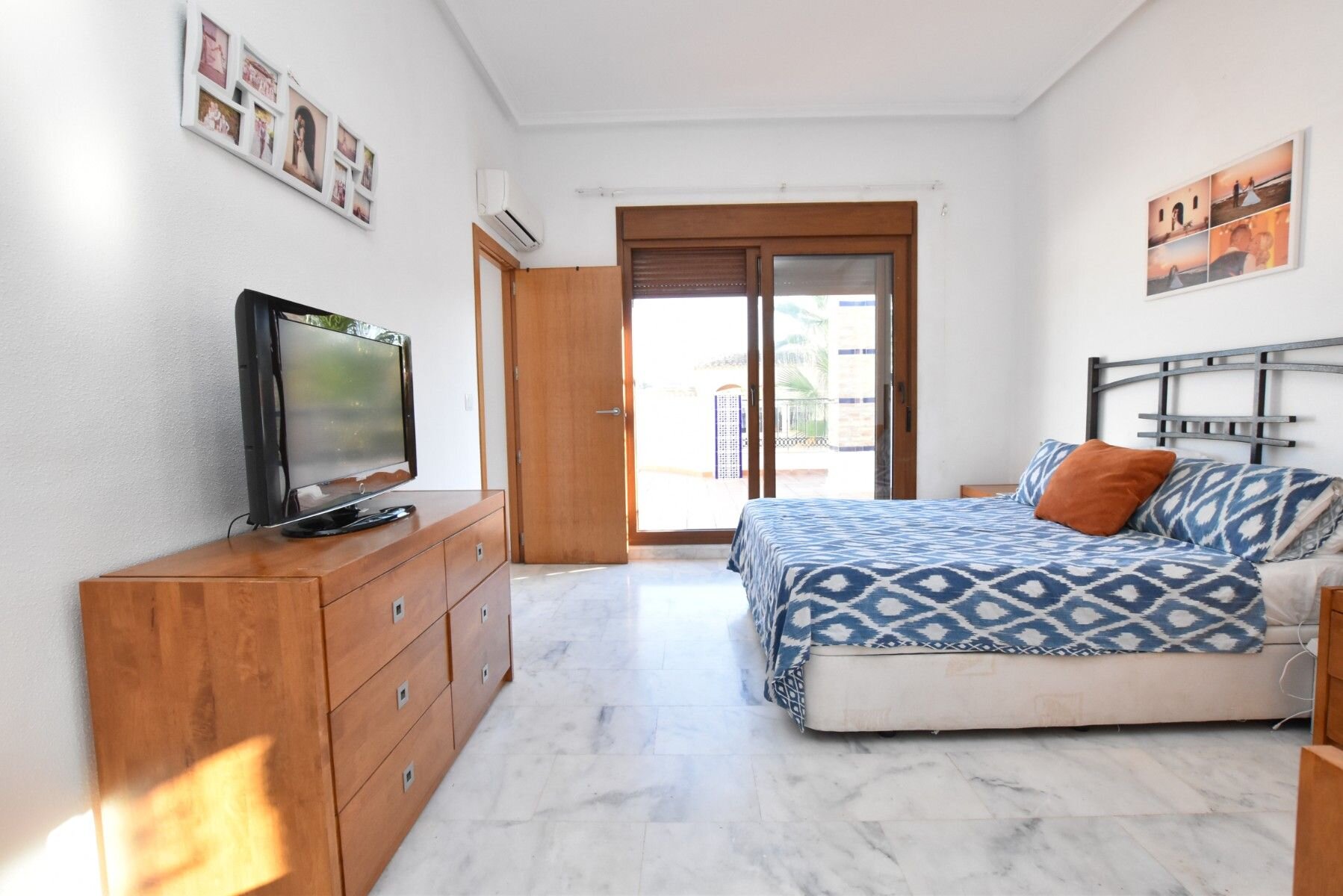 3-Bedroom Villa in Comunidad Valenciana, Algorfa - Image 21
