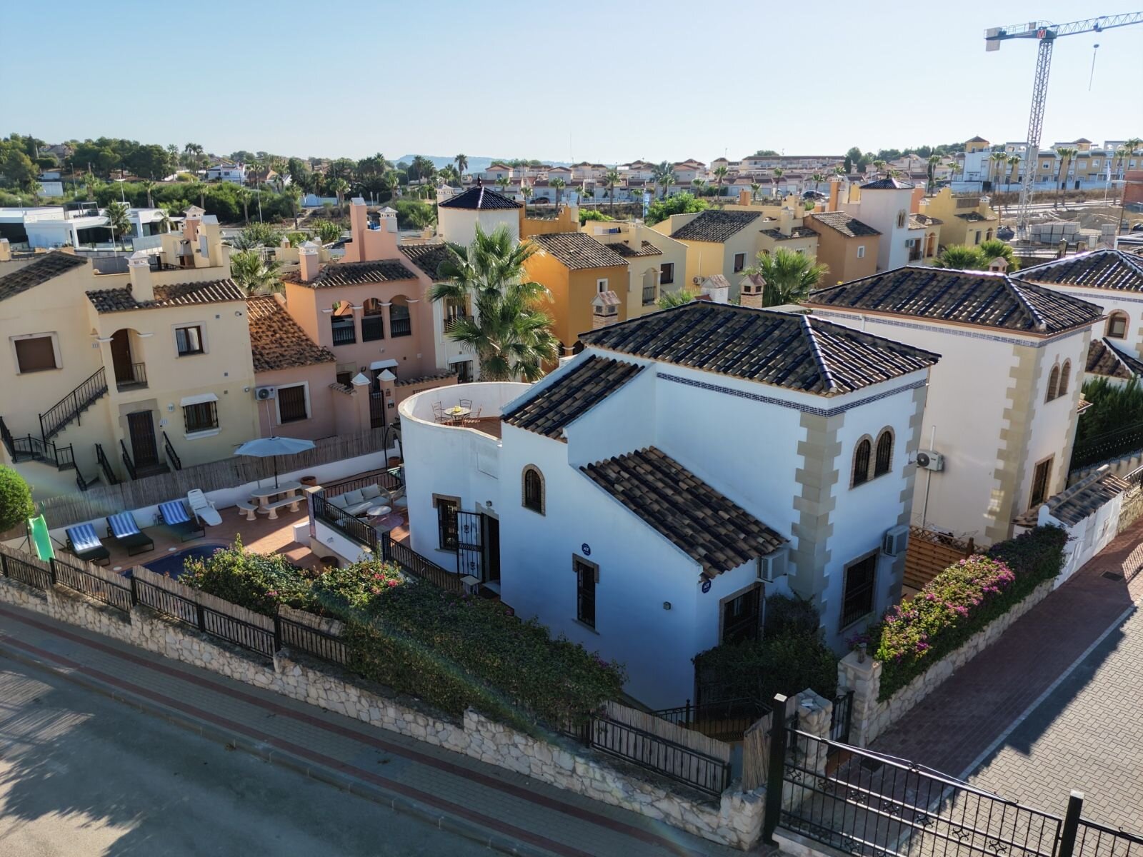 3-Bedroom Villa in Comunidad Valenciana, Algorfa - Image 31