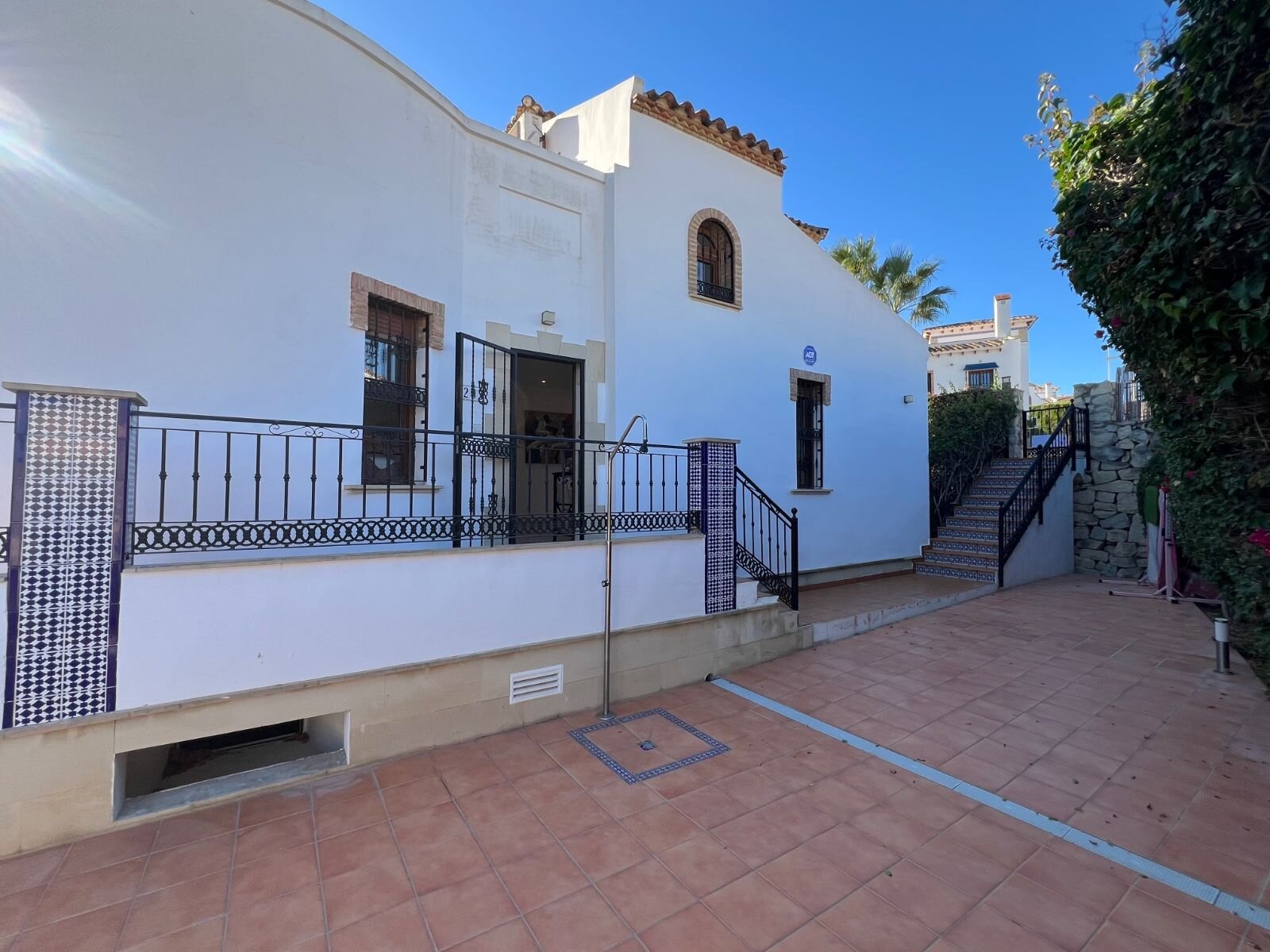 3-Bedroom Villa in Comunidad Valenciana, Algorfa - Image 37