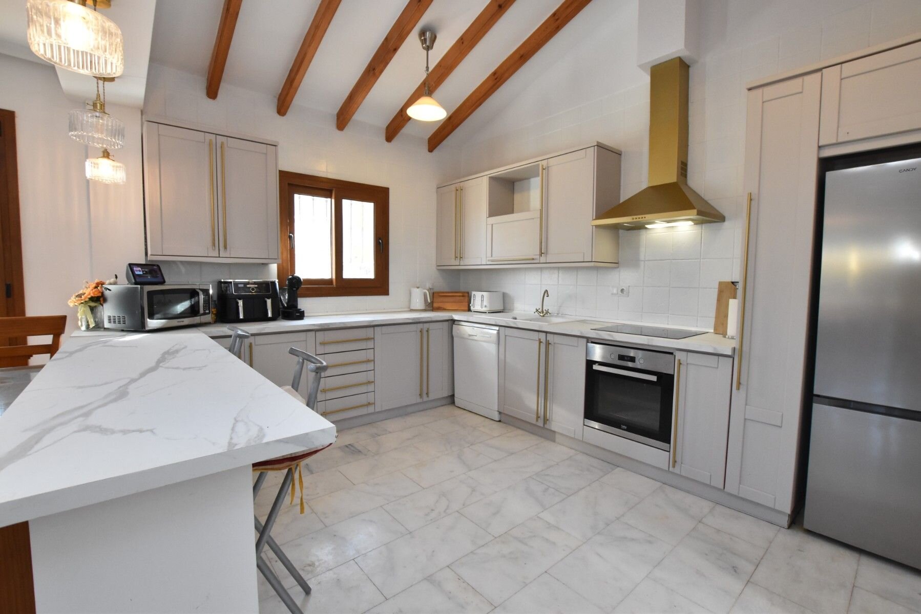 3-Bedroom Villa in Comunidad Valenciana, Algorfa - Image 7