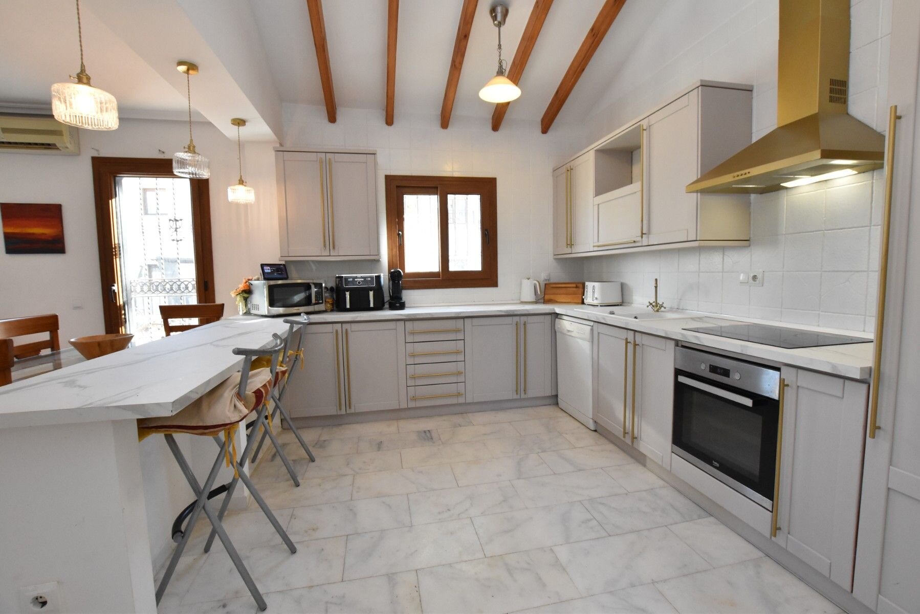 3-Bedroom Villa in Comunidad Valenciana, Algorfa - Image 8