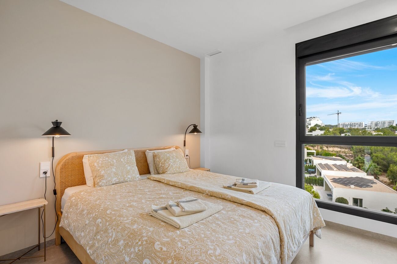 2-Bedroom Apartment in Lomas de Cabo Roig, Orihuela Costa - Image 13