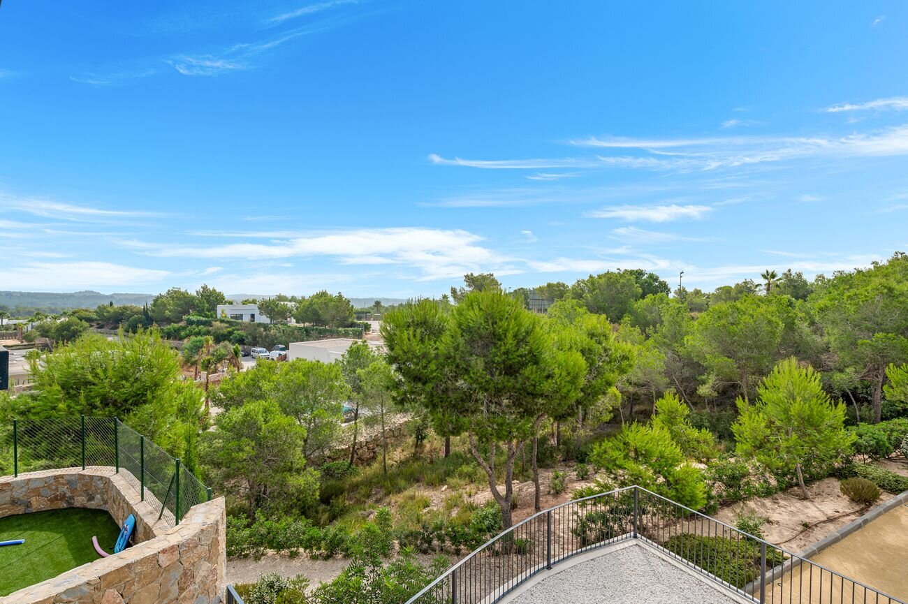 2-Bedroom Apartment in Lomas de Cabo Roig, Orihuela Costa - Image 23