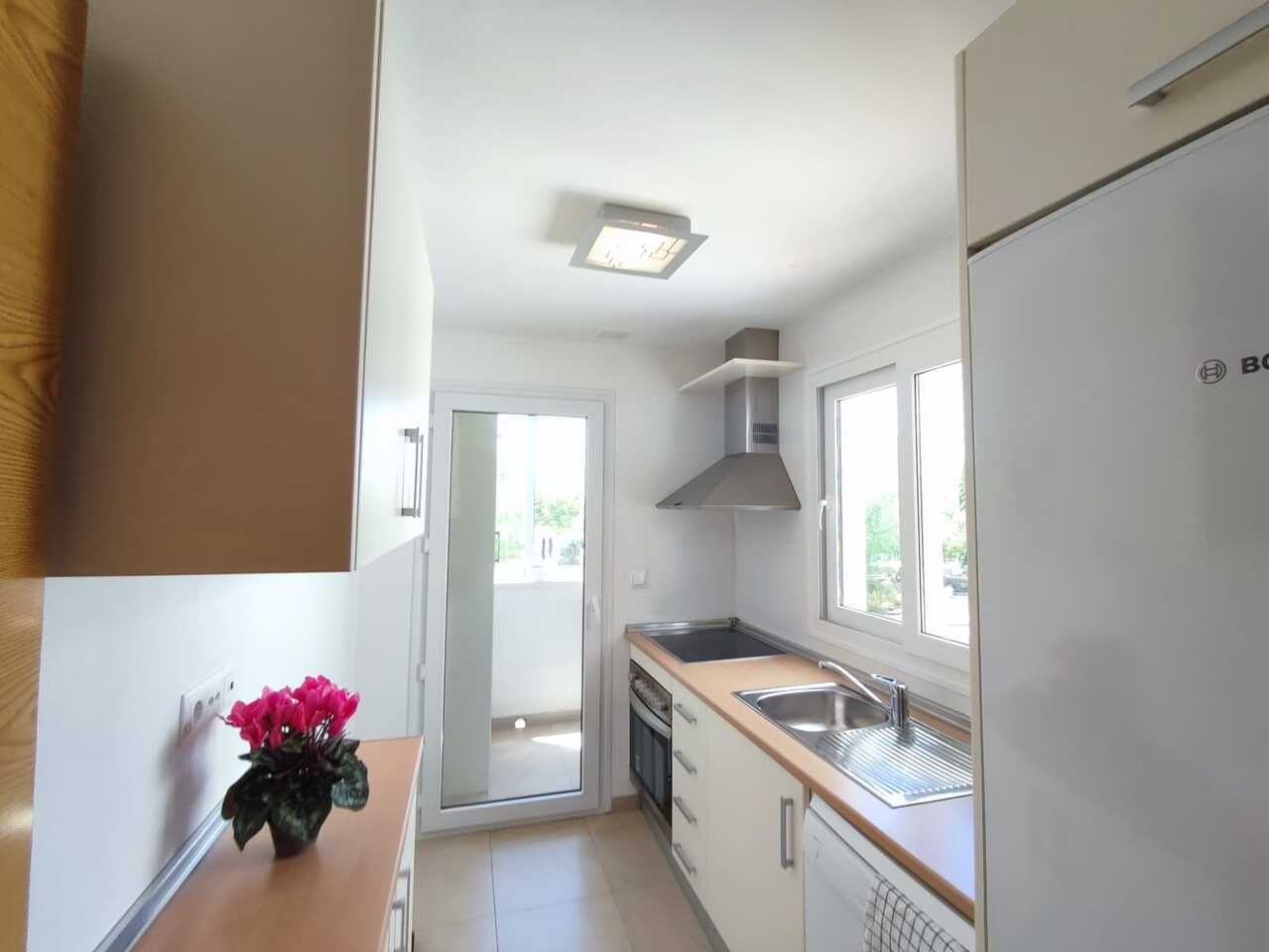 2-Bedroom Apartment in Sucina, Sucina - Image 11