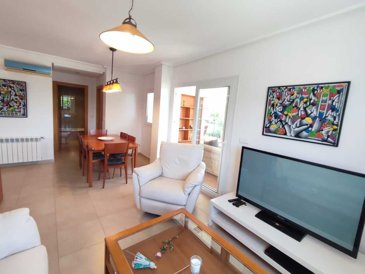 2-Bedroom Apartment in Sucina, Sucina - Image 3