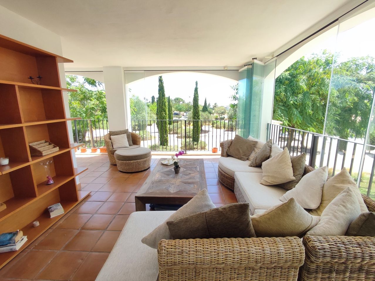 2-Bedroom Apartment in Sucina, Sucina - Image 5