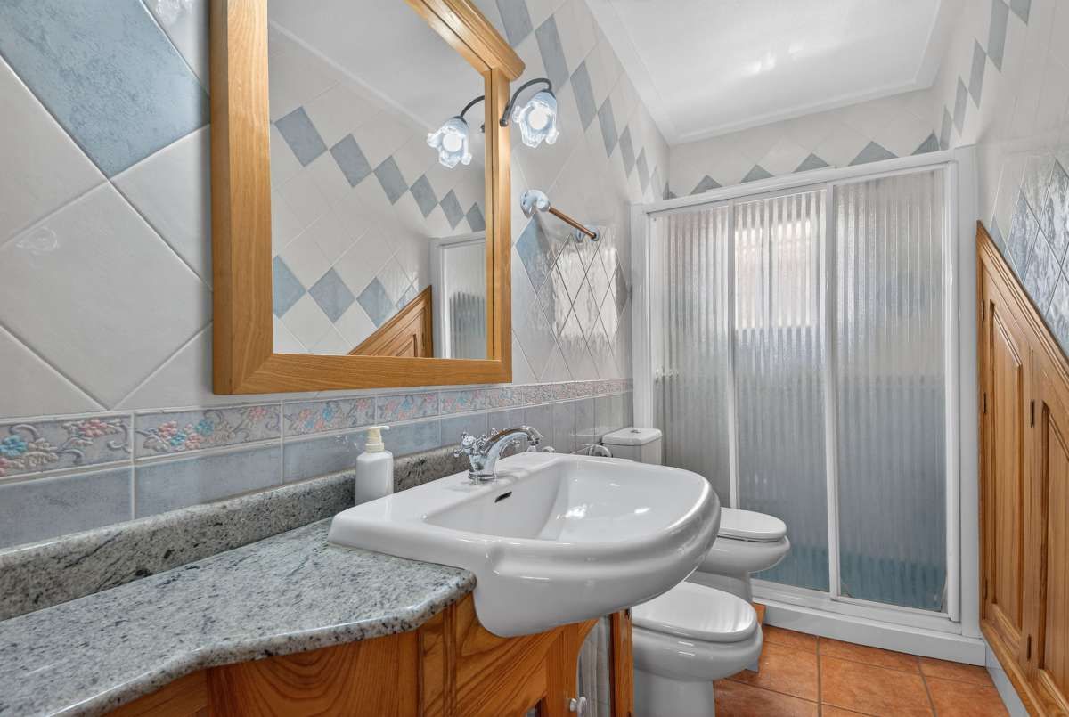 5-Bedroom Villa in Lo Pagan - Image 12