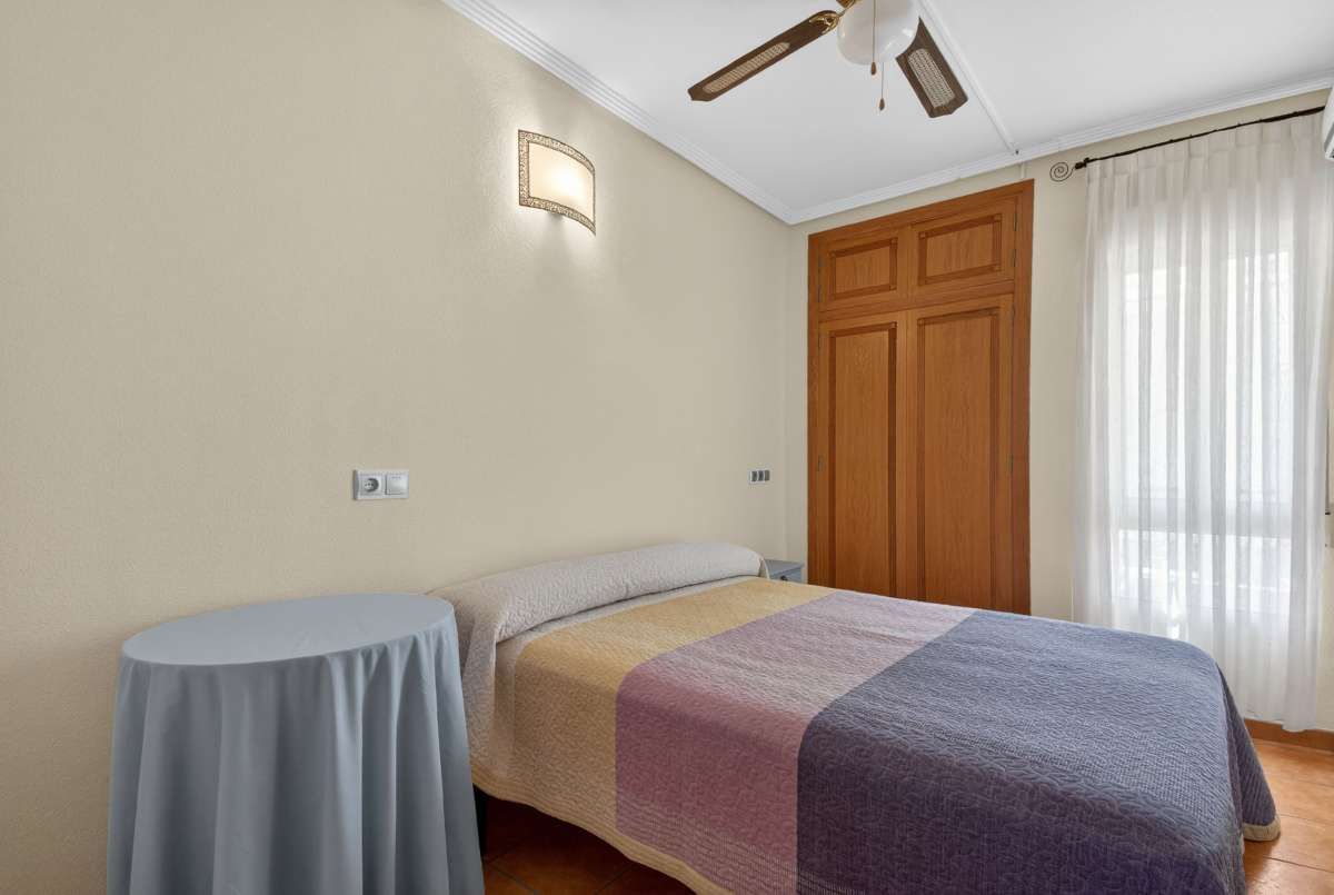 5-Bedroom Villa in Lo Pagan - Image 13