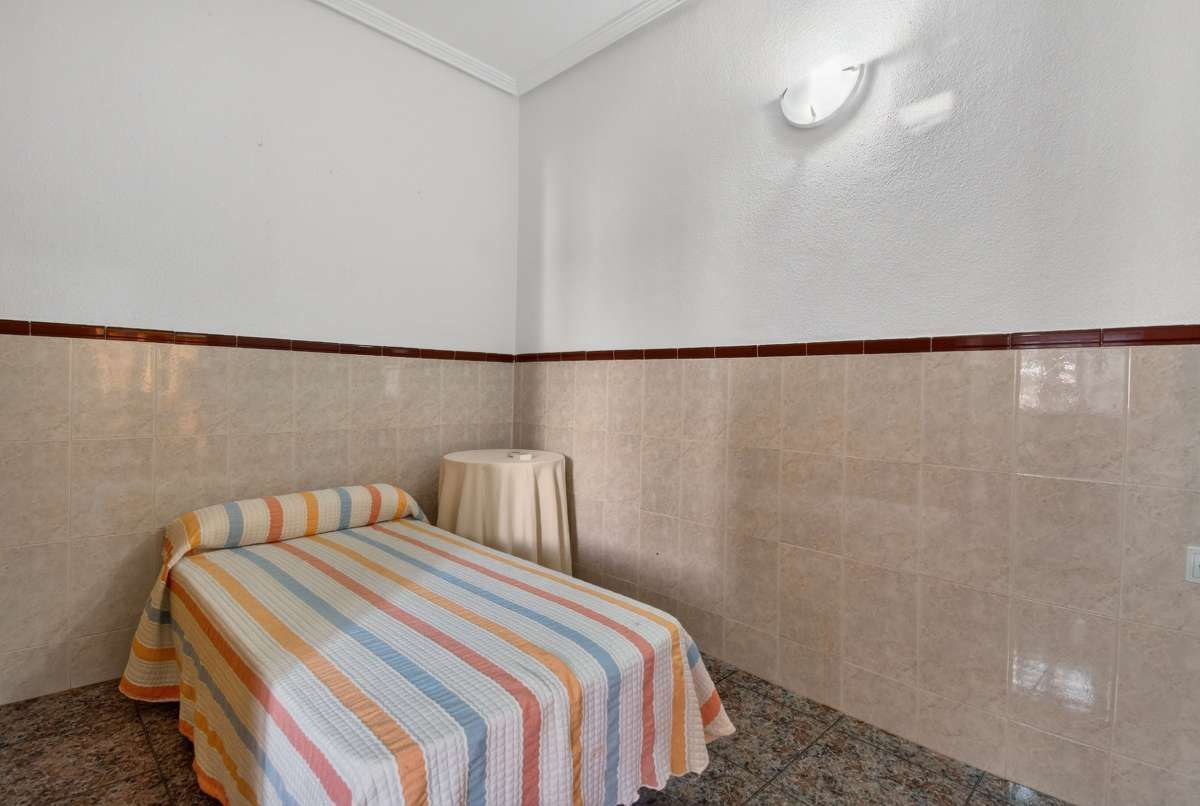 5-Bedroom Villa in Lo Pagan - Image 28