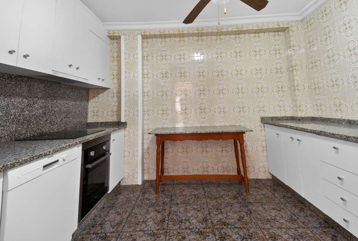 5-Bedroom Villa in Lo Pagan - Image 31