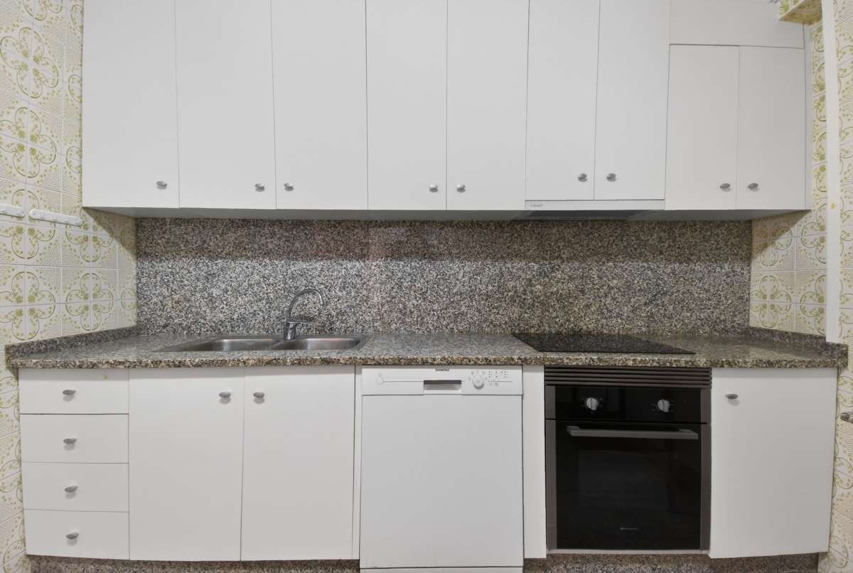 5-Bedroom Villa in Lo Pagan - Image 32