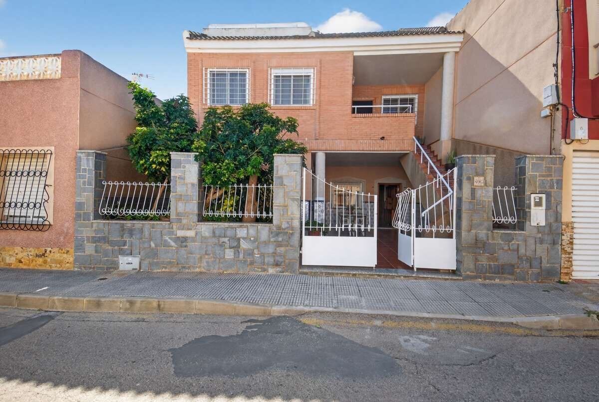 5-Bedroom Villa in Lo Pagan - Image 36