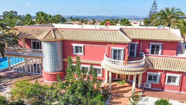 6-Zimmer Luxusvilla in Torreta Florida, Torrevieja