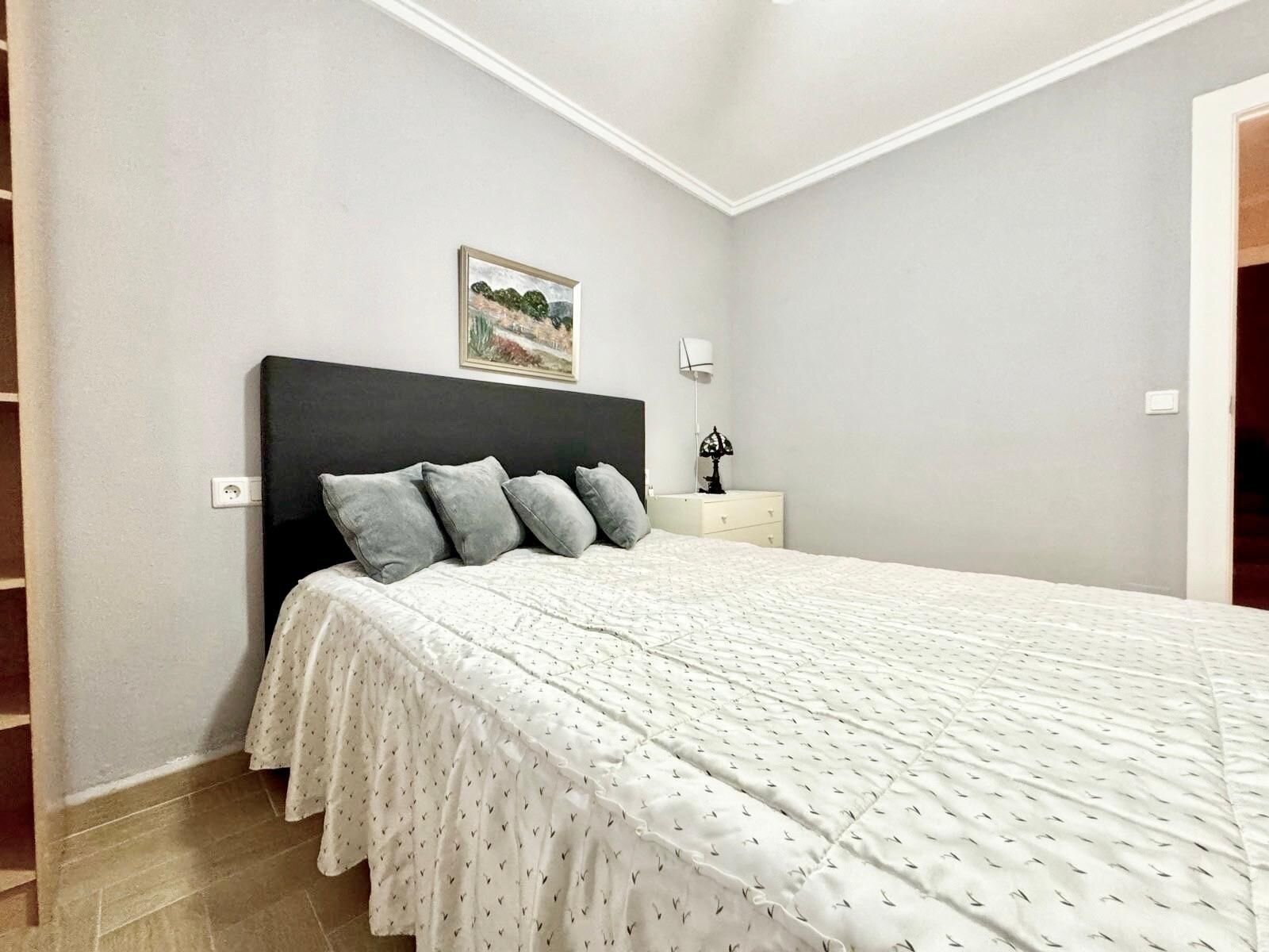 3-Bedroom House in La Siesta - El Salado - Torreta, Torrevieja - Image 11