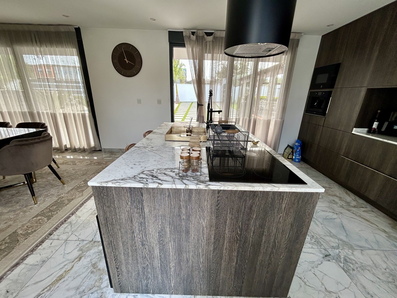 3-Bedroom Villa in La Siesta, Torrevieja - Image 16